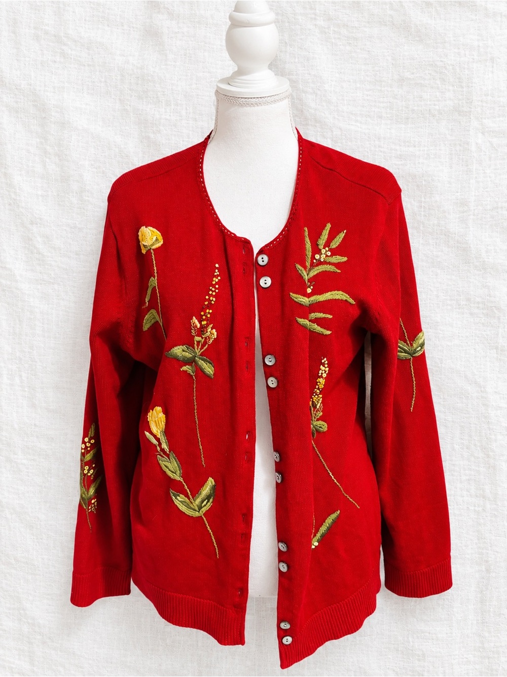 Vintage 2003 Susan Bristol Red Hand Embroidered Floral Cardigan XL